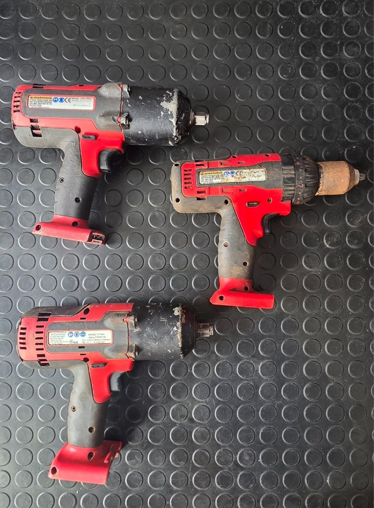 Snap On Drill 18v and 2 Impact 1/2 18v
