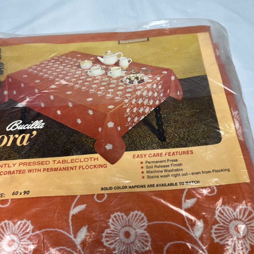 Bucilla Flora Tablecloth - 60x90