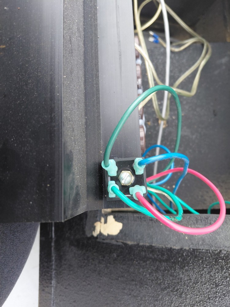 Isp D Cat 600 watts RMS active 3-way floor Module Amplifier