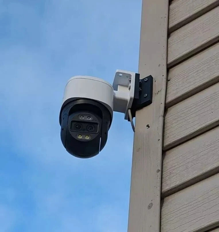 Outdoor Corner Mount For Reolink TrackMix