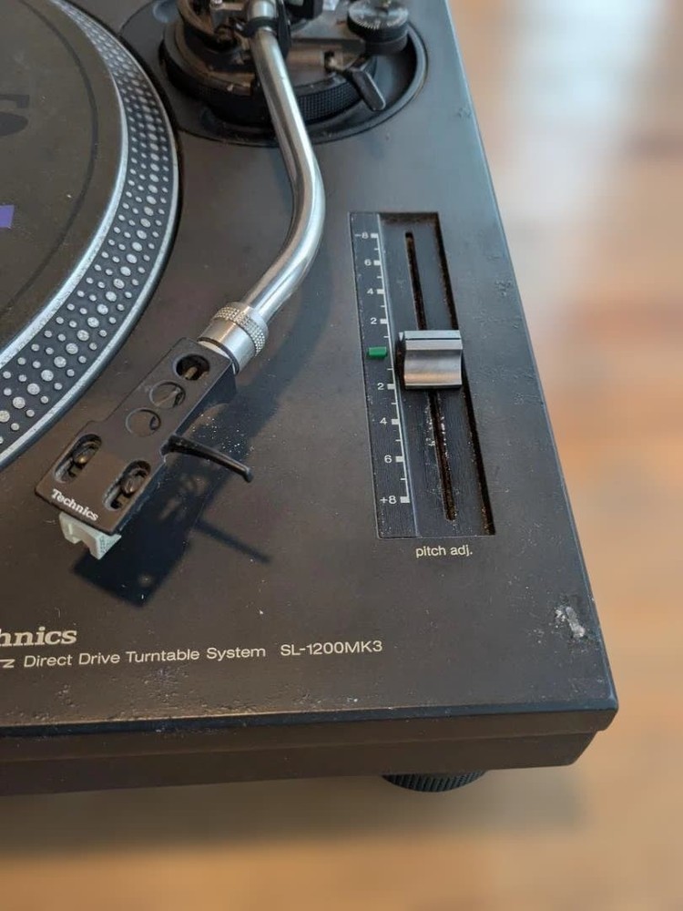 Technics SL-1200 MK3 Turntable Record Player Tested