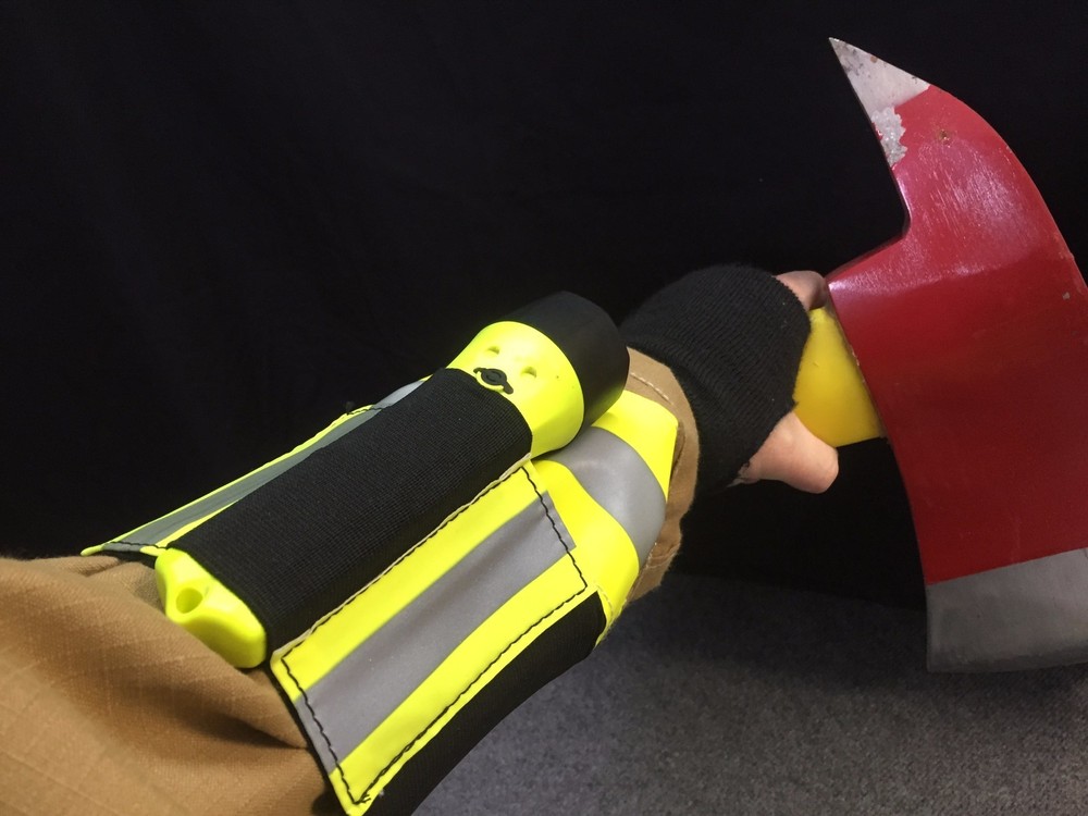 NEW SEARCH LIGHT ARM BAND GOLFIRE