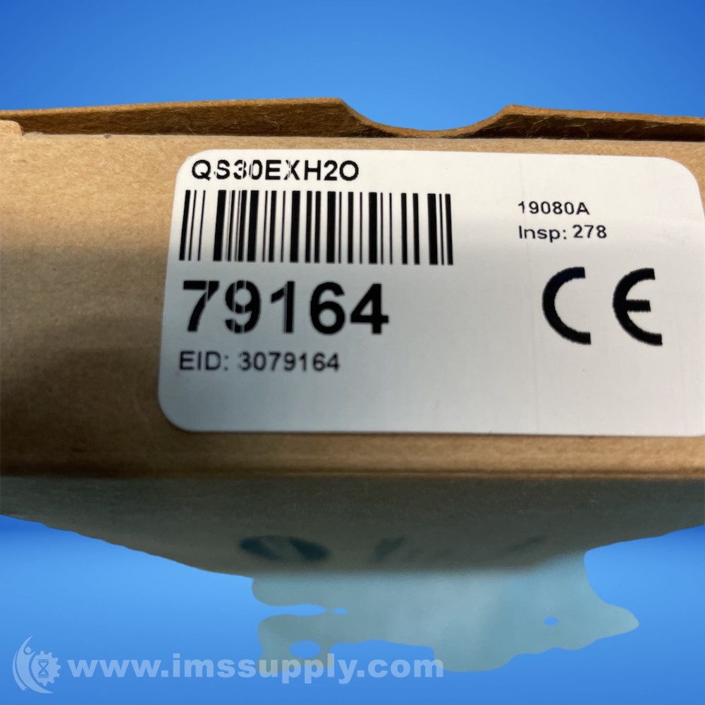 Banner Engineering Corp. QS30EXH2O World Beam Emitter Sensor FNFP
