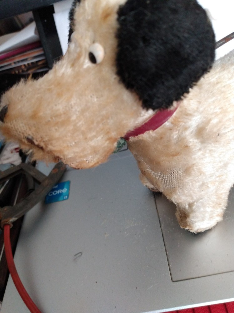 VINTAGE PULL DOG TOY