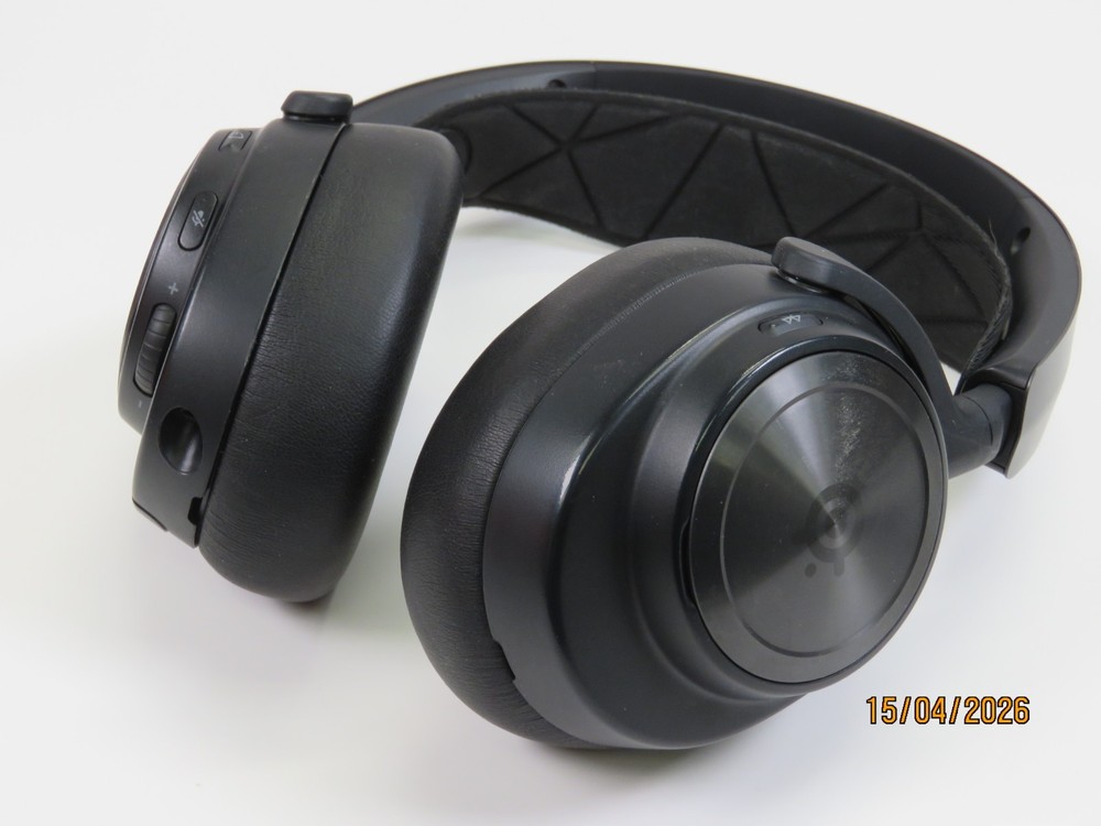 SteelSeries Arctis Nova Pro Wireless Over-Ear Gaming Headset [A520]