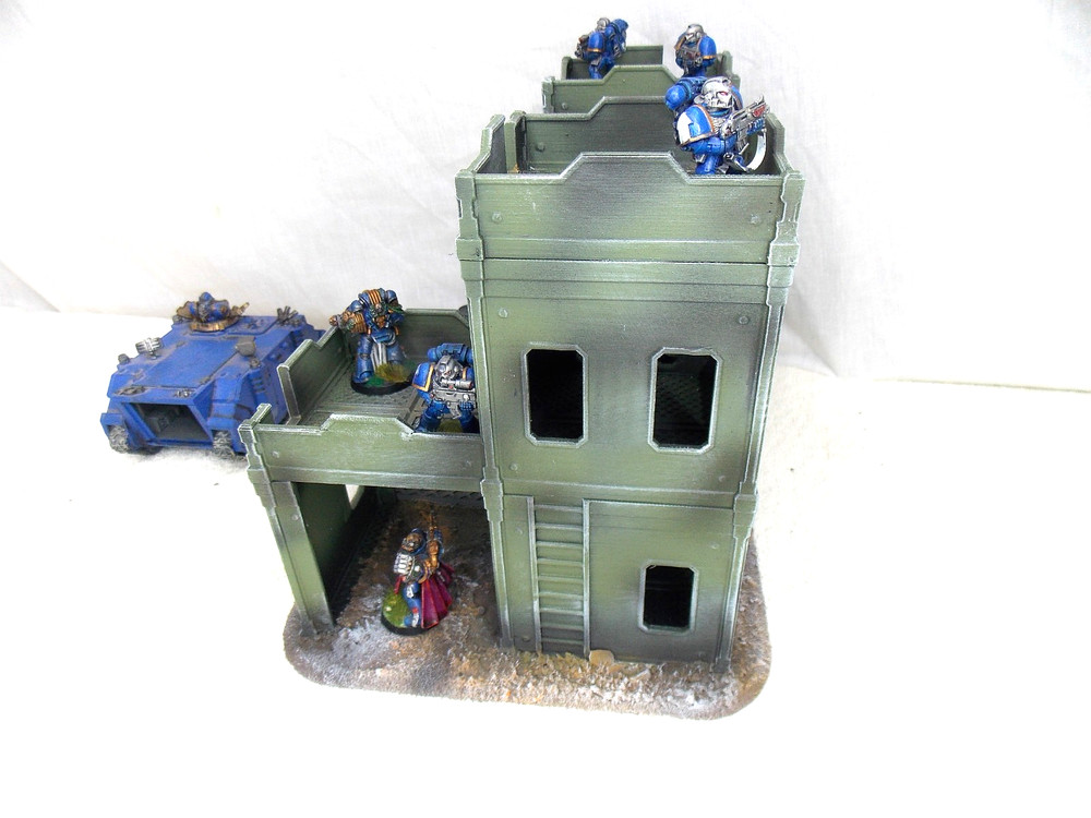 WARGAMING TERRAIN PAINTED BUILDING