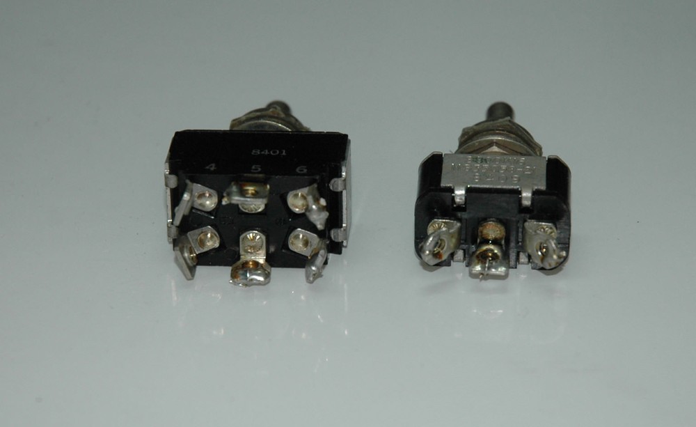 Rockwell Collins PRC515 switches
