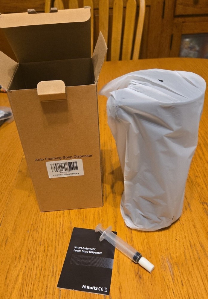 Automatic foaming soap dispenser