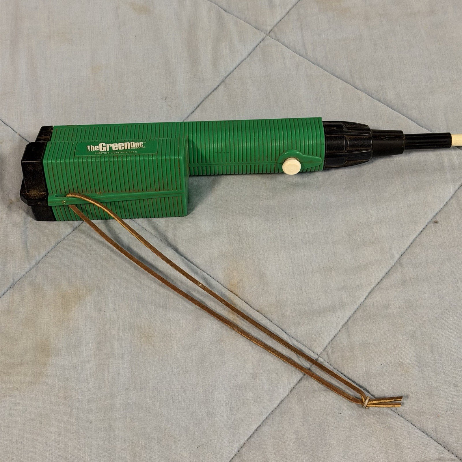 Hot-Shot The Green One Electric Livestock Prod HS2000 6xC Batteries TESTED WORKS