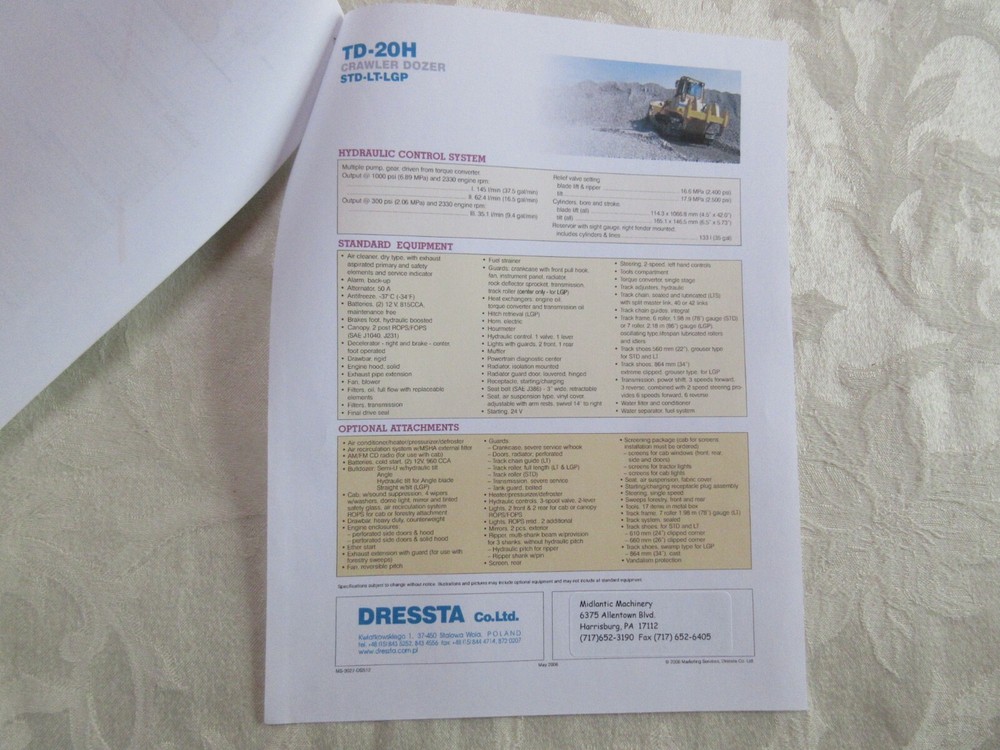Dressta TD-20H Crawler Dozer Brochure 2006 (Copy)