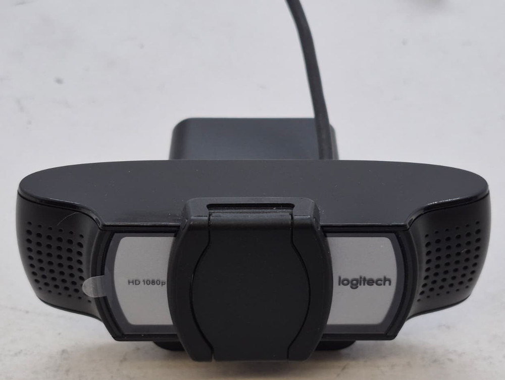 Logitech V-U0031 1080p Full HD USB Webcam W/ Privacy Shutter
