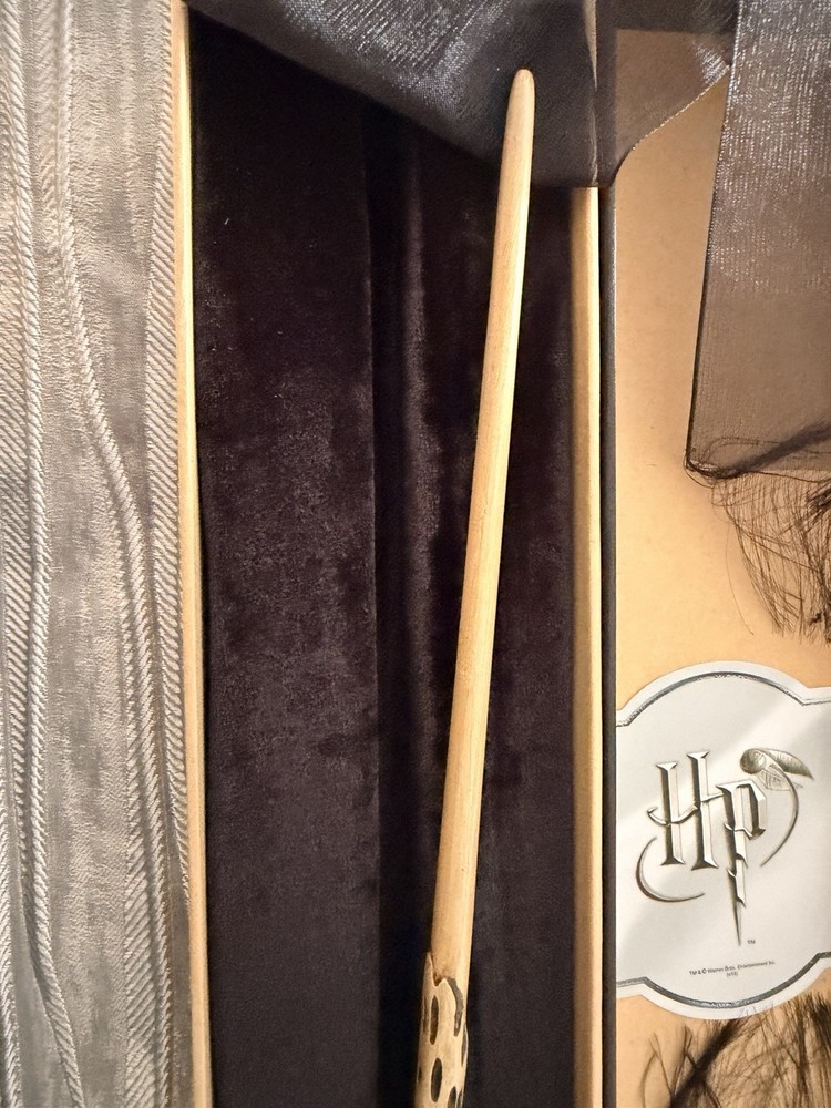Lord Voldemort Wand in Ollivanders Box