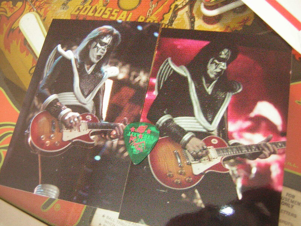 KISS ACE FREHLEY GUITAR PICK CITY CONCORD  7/30/2000   W/UNPUB.PHOTOS