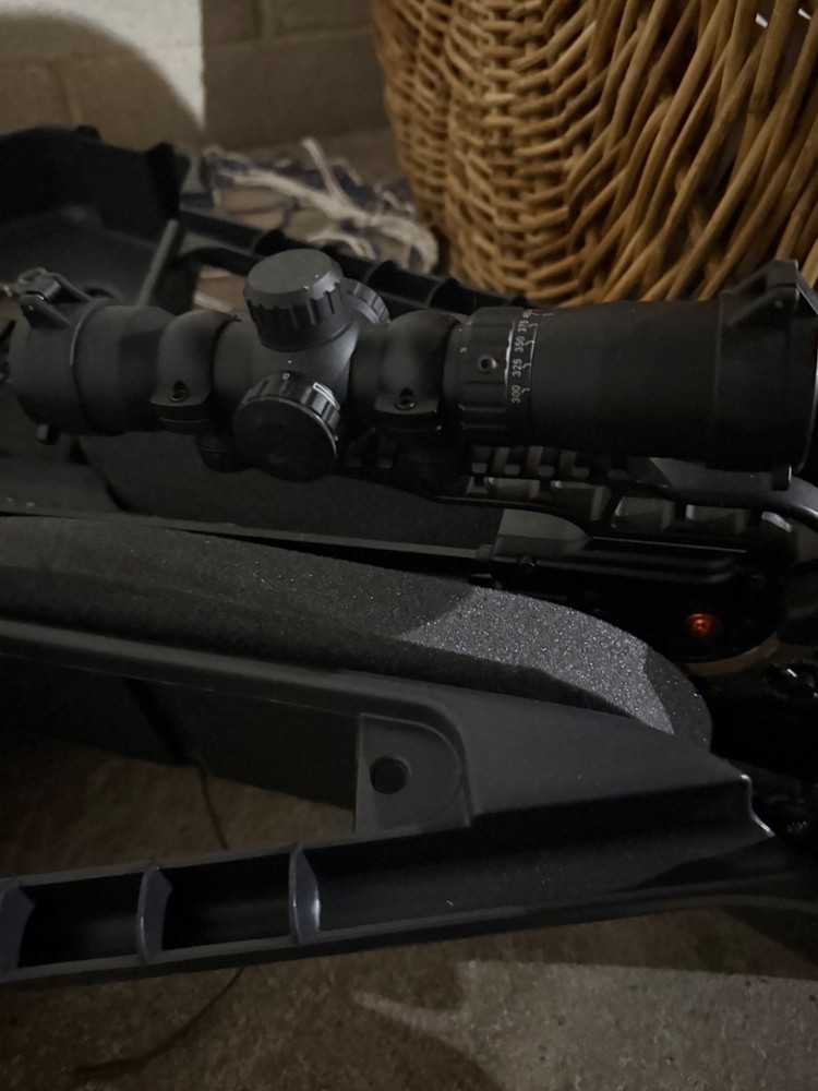 Ravin R9 Crossbow- Lightly used- Package includes