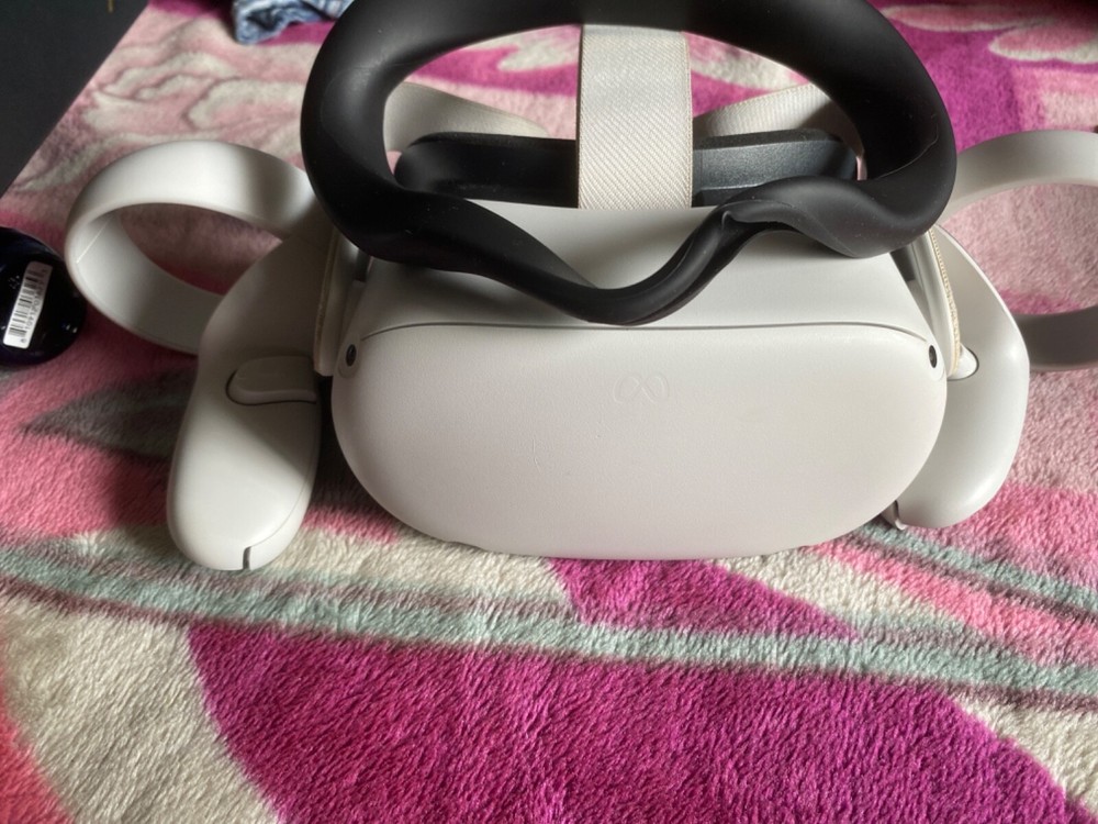 Meta Oculus Quest 2 256GB Standalone VR Headset - White