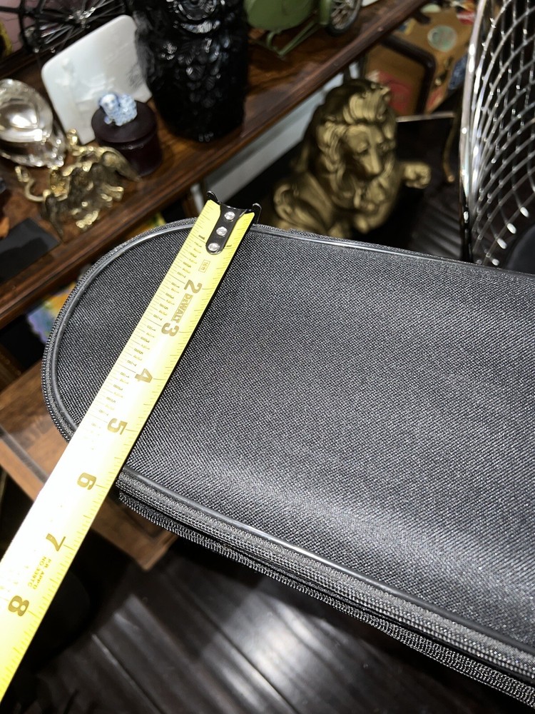 Aileen CSV102 Basic Lightweight Suspension Violin Black Zip Hard Case backpack