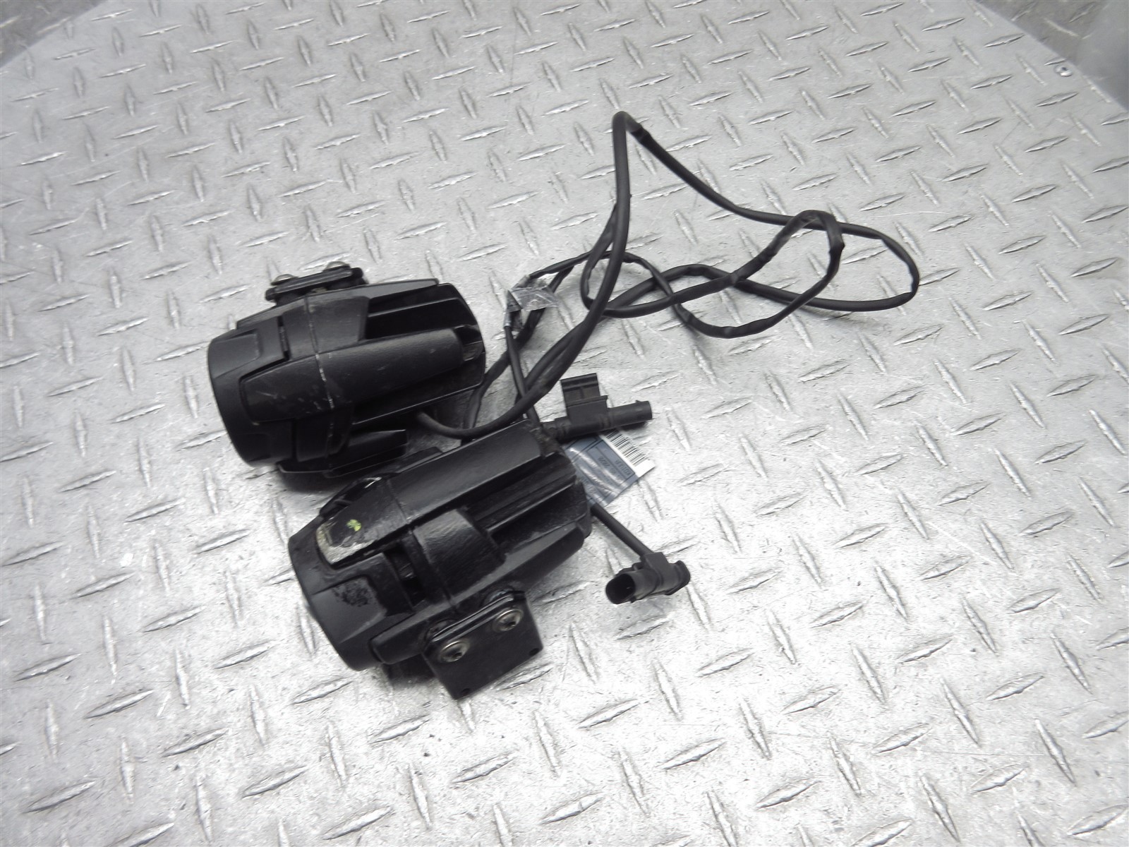 2014 10-16 BMW K1600 K1600GTL Front Fog Light Aux Auxiliary Accessory Lamp Pair