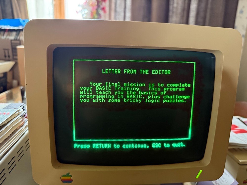 Apple 5.25 Software - MICROZINE NO. 17 by Scholastic PLUS Math Blaster Plus