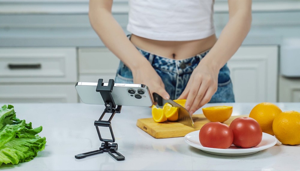 Leofoto PS-4 Foldable Multi-Functional Smartphone Clamp Silver