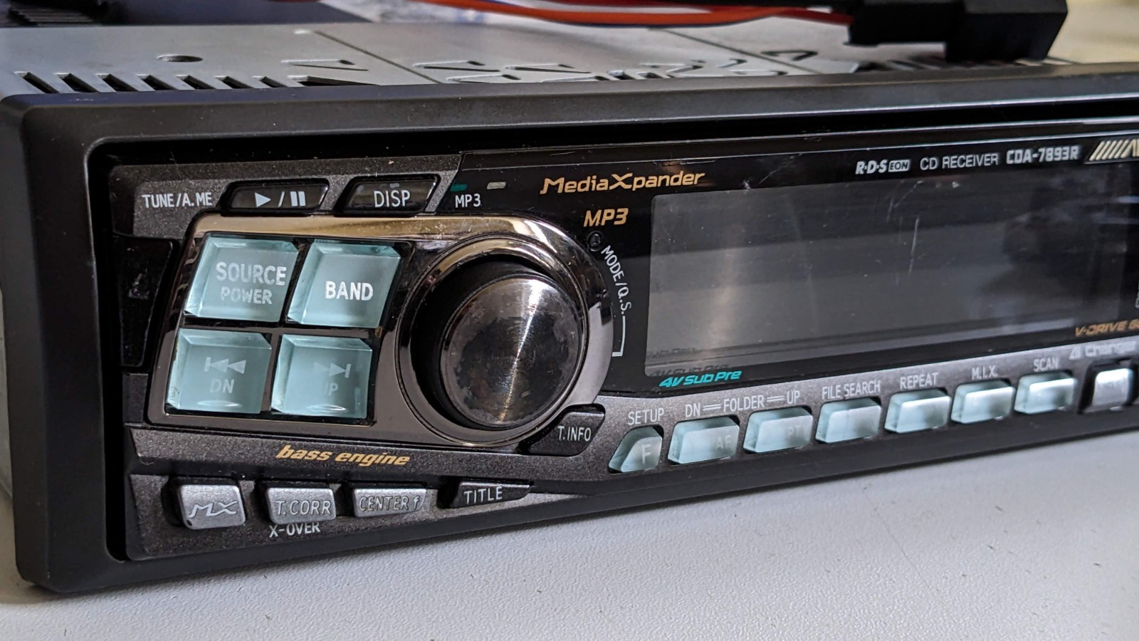 ALPINE CDA-7893R Car CD MP3 Receiver MediaXpander 4 X 60 WATT + BLUETOOTH