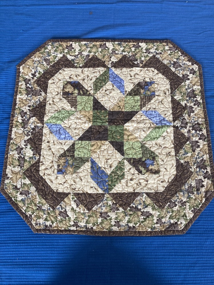 Summer Thyme quilt pattern by This & That for Checkers 23”x23”