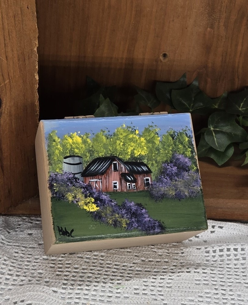 wood box (25026) hand painted