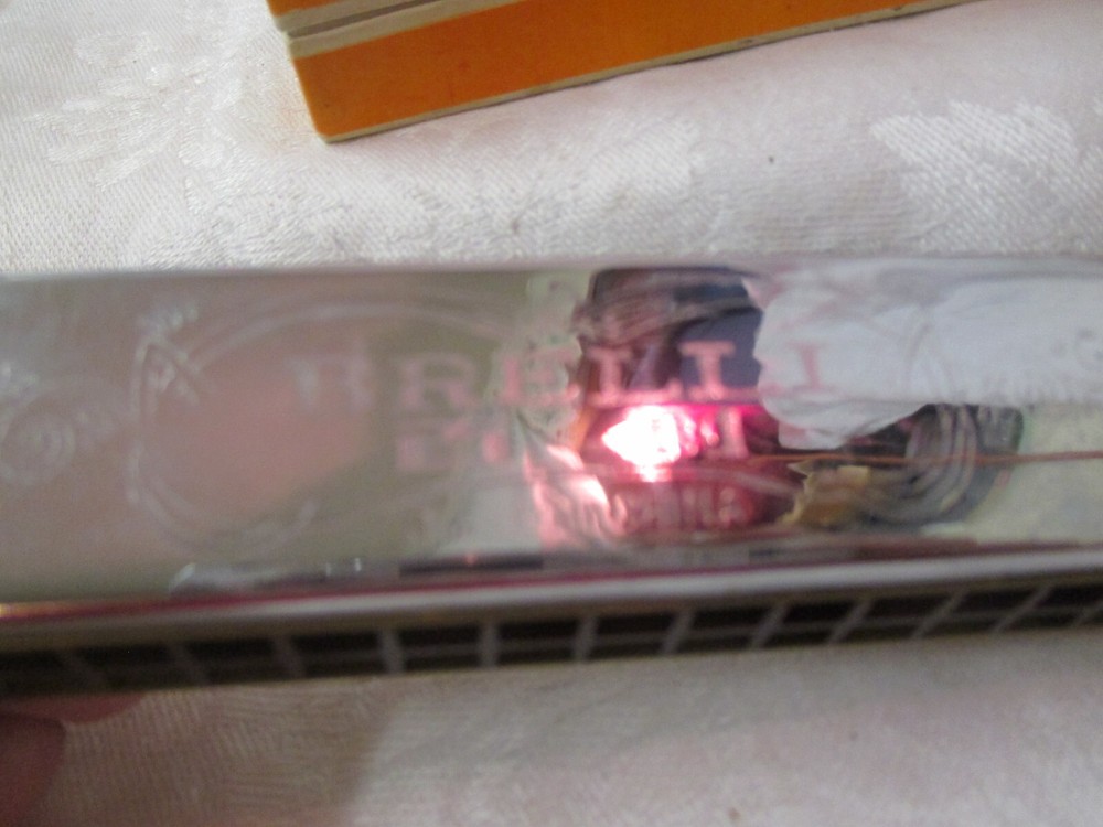 Vintage Jiang Su China Brelli Harmonica C82 with Box