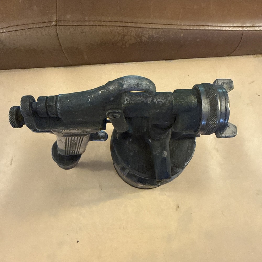 DeVilbiss Type MBC Spray Paint Gun No. 30 Nozzle & Can