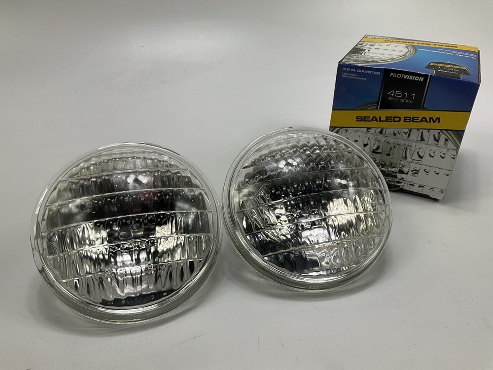 (2) Pilot 4511 Aviation Tractor Headlight Light Bulb 30W 6V PAR36 Lamp, 6 VOLT