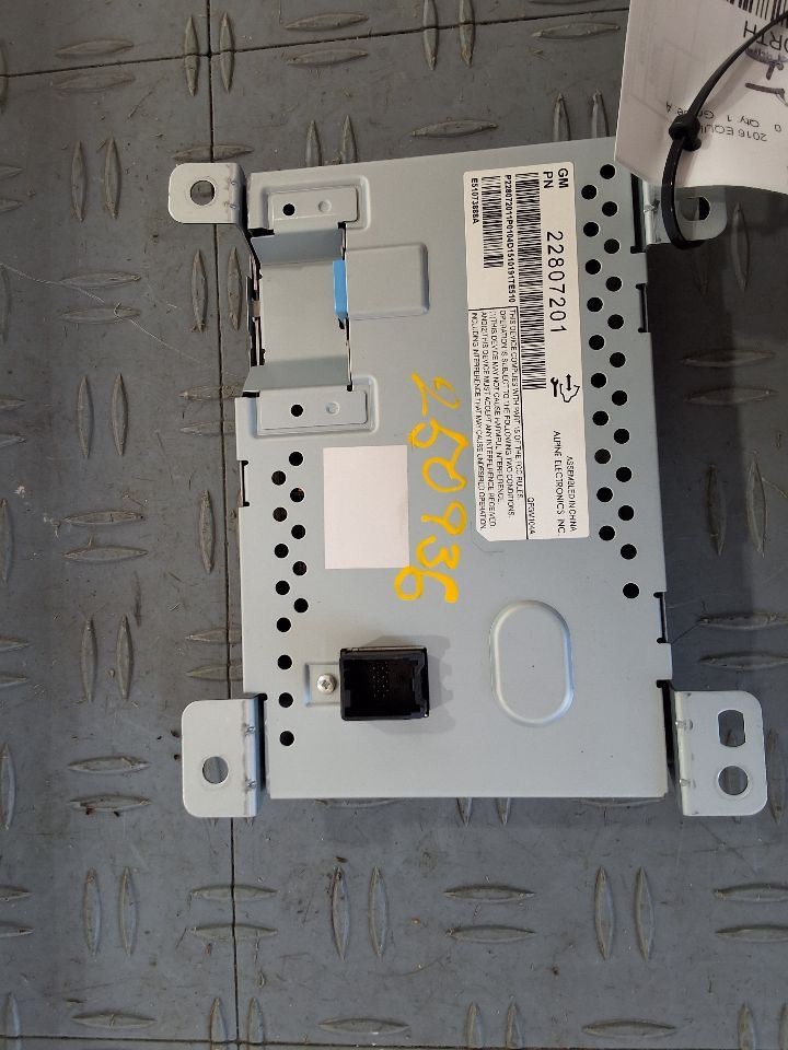 2010-2017 GMC Terrain Dash Mounted Lower 7" Display Screen