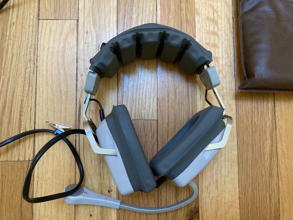 Telex E-951 Headset and NOS PT-200 Push To Talk Switch + Storage Bag