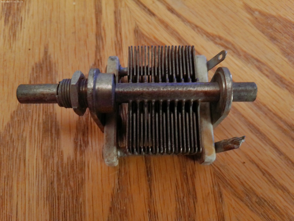VINTAGE VARIABLE CAPACITOR TESTING GOOD AT 160PF