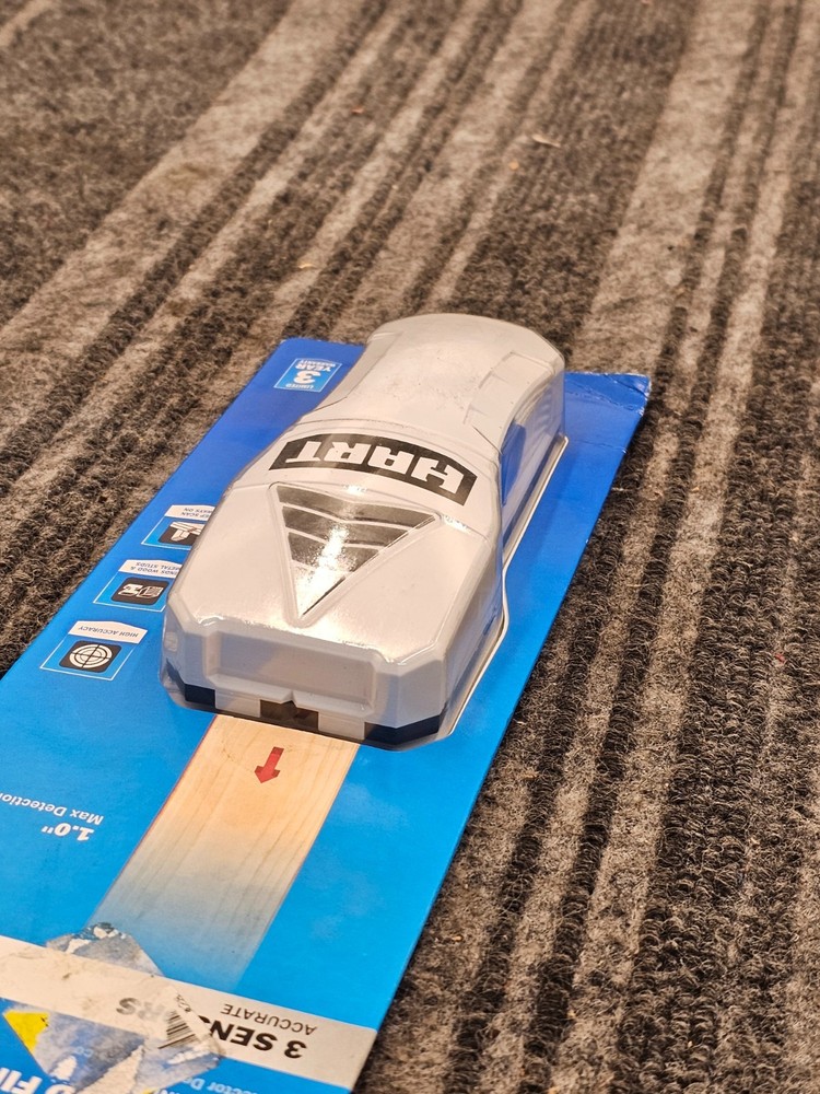 (QTY 5) HART HART1BAS Basic Stud Finder 3 Sensor Accuracy 1.0" Max Detection