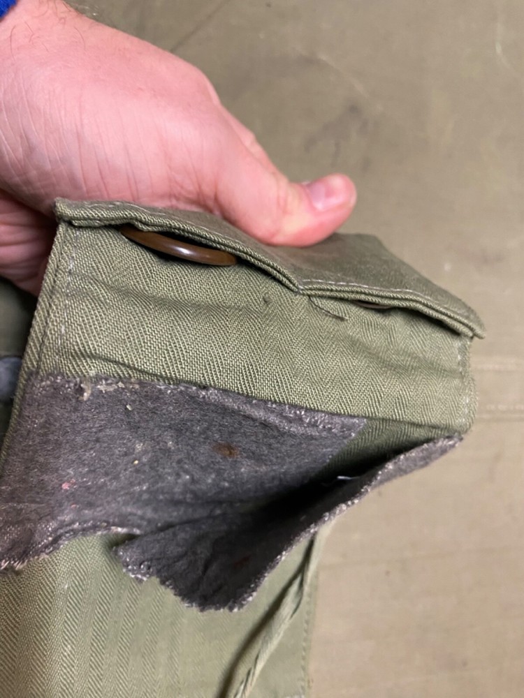 ORIGINAL WWII US ARMY INFANTRY RED CROSS SEWING KIIT W/ CONTENTS