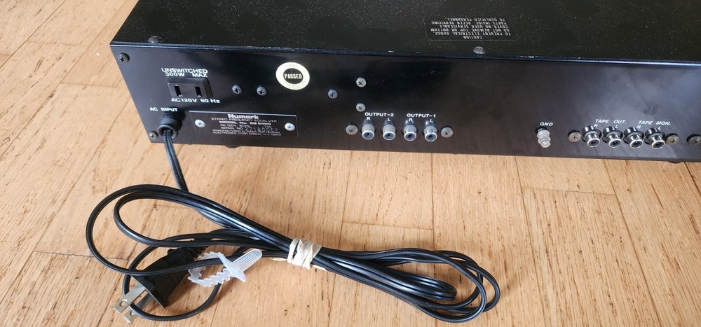 Numark Eq-2400 Equalizer Stereo Frequency **Missing Two Knobs & 1 Button**