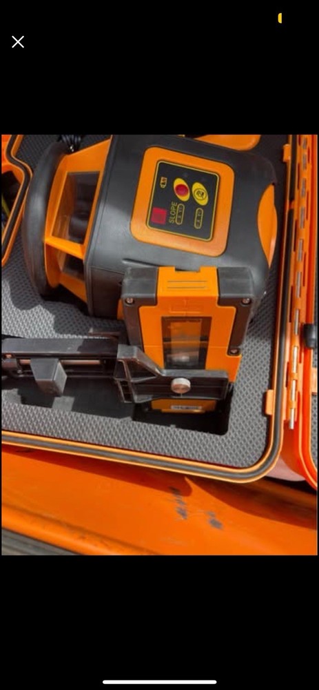 Johnson Level & Tool 40-6535 electronic self leveling horizontal rotary laser