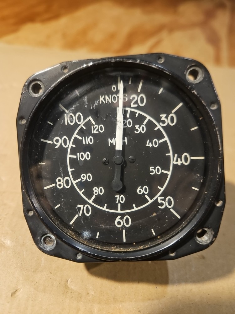 United Instruments Airspeed Indicator Part No. 8000
