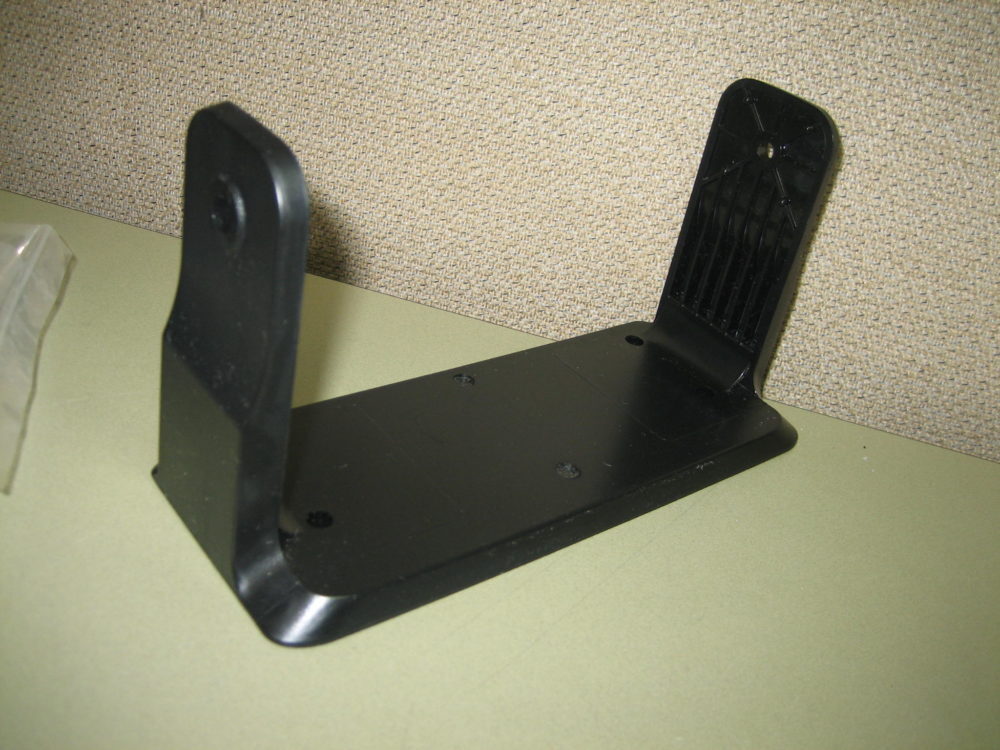Icom IC-M506 Black VHF Mounting Mount Bracket w/ Knobs, Mic Clip