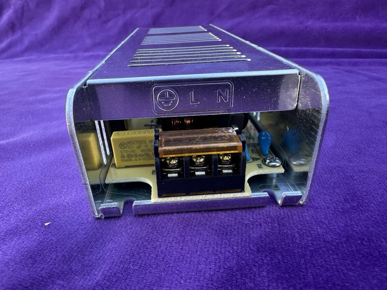 AC 110V/220V to DC 12V 20A 240W Universal Regulated Switching Power Supply Adapt