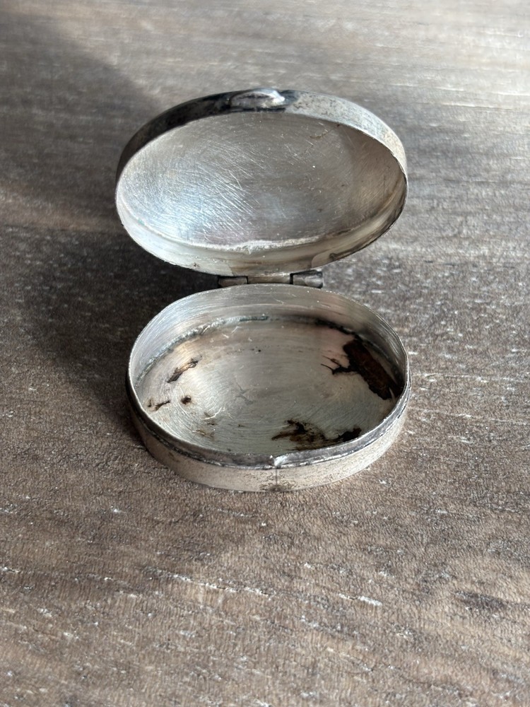 Antique Sterling Silver Snuff Trinket Pill Box