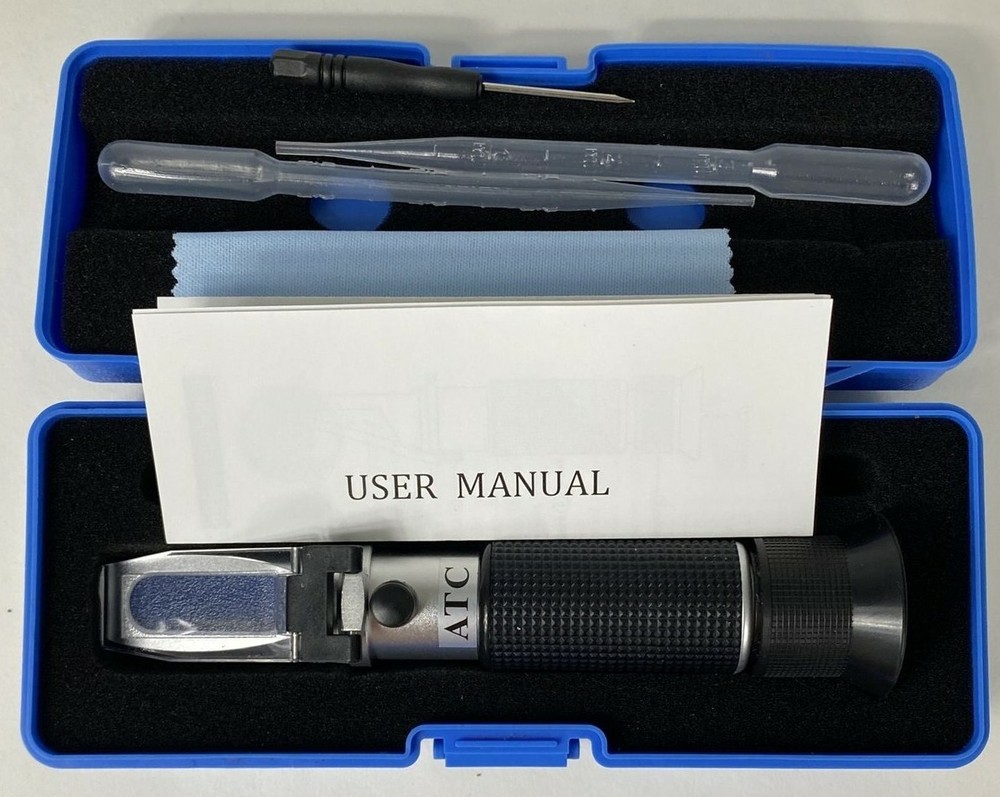 Portable Hand Held Refractometer, ATC, with Case and Accessories