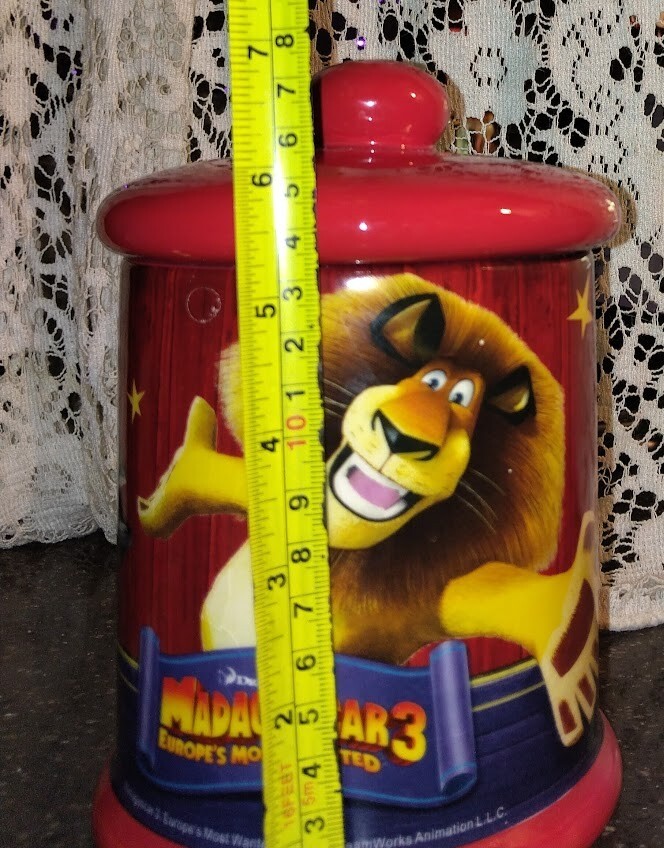Archway Cookie Jar Madagascar 3 Theme CANNISTER