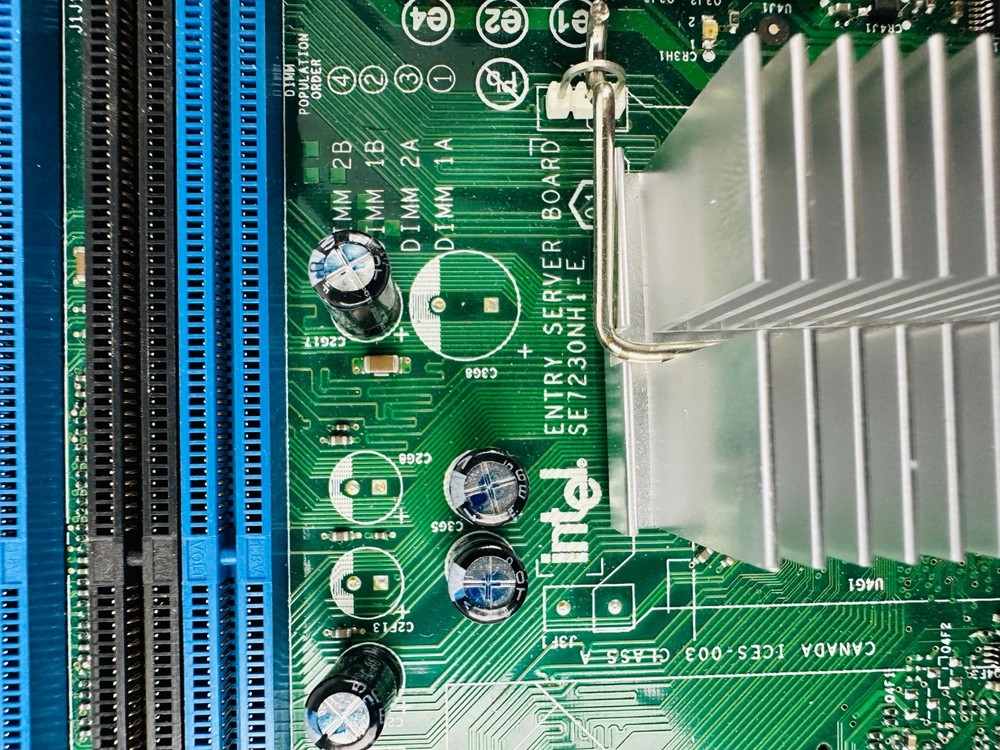 Intel SE7230NH1-E Motherboard