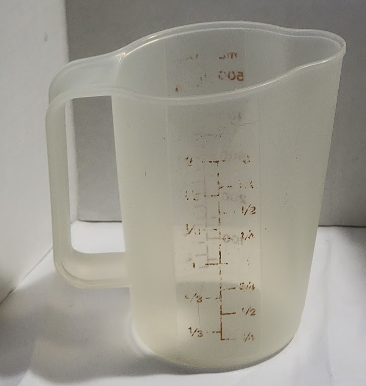 Vintage Tupperware 2 Cup Measuring Cup Pitcher 16 OZ