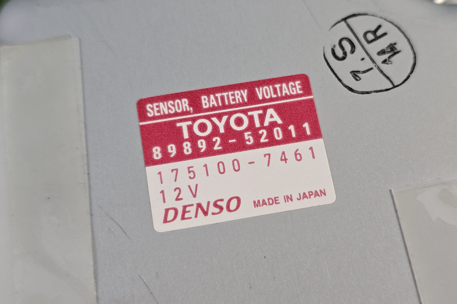 Toyota Prius C 2012-2017 Hybrid Battery Voltage sensor 89892-52011 with wire OEM