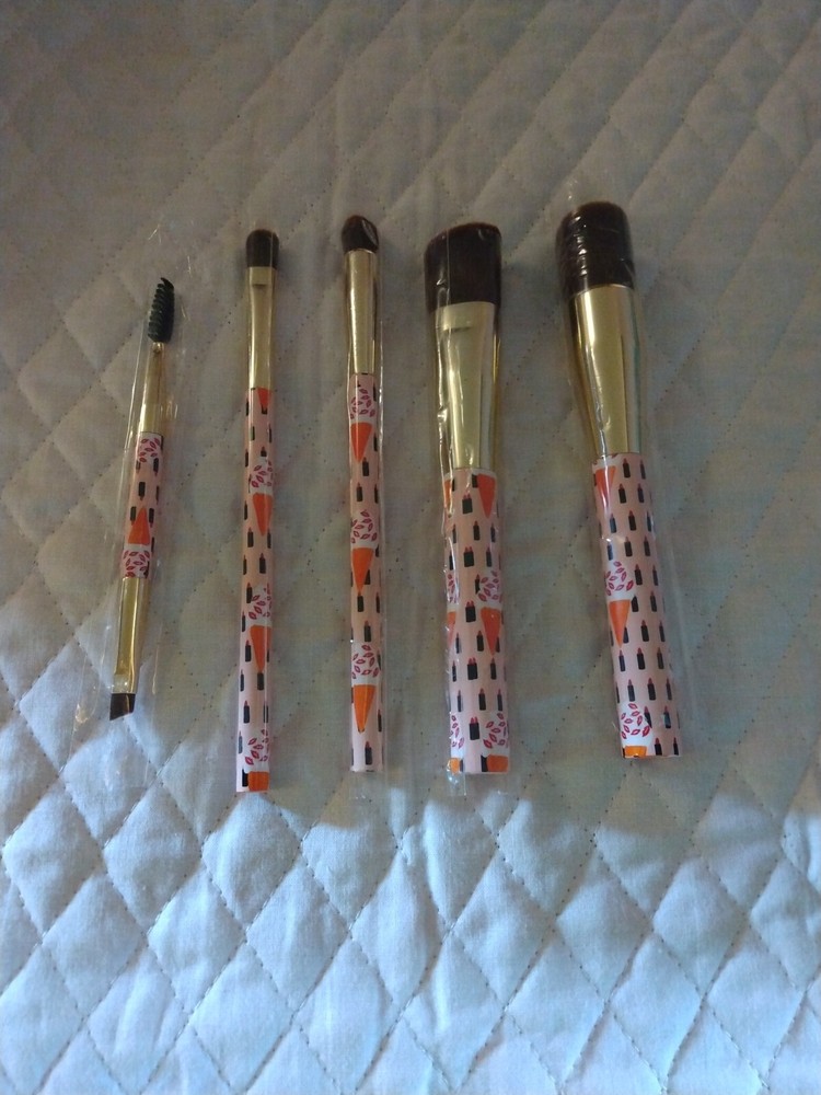 Shepora Berry Kissable Makeup Brush Set 5 PC Read