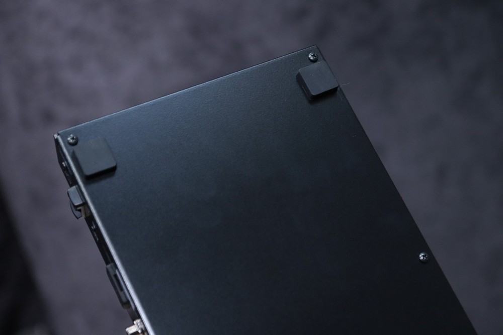 Boss GX-10 Guitar Effects Processor Compact Guitar & Bass Amp/Effects Processor