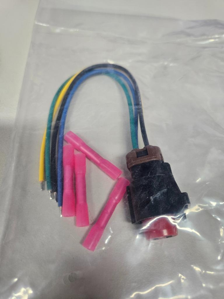 New Dorman 645-740 Electric Vacuum Pump Pigtail Connector