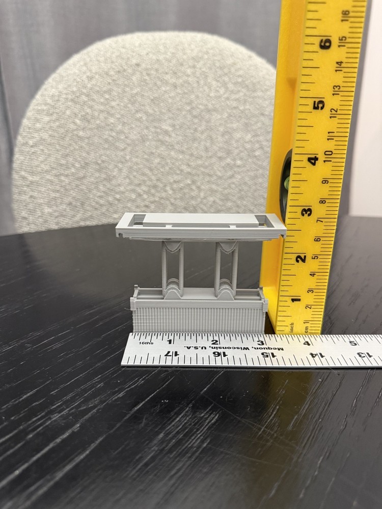 N Scale Container Crane / 1:160 Gauge / Mostly Assembled