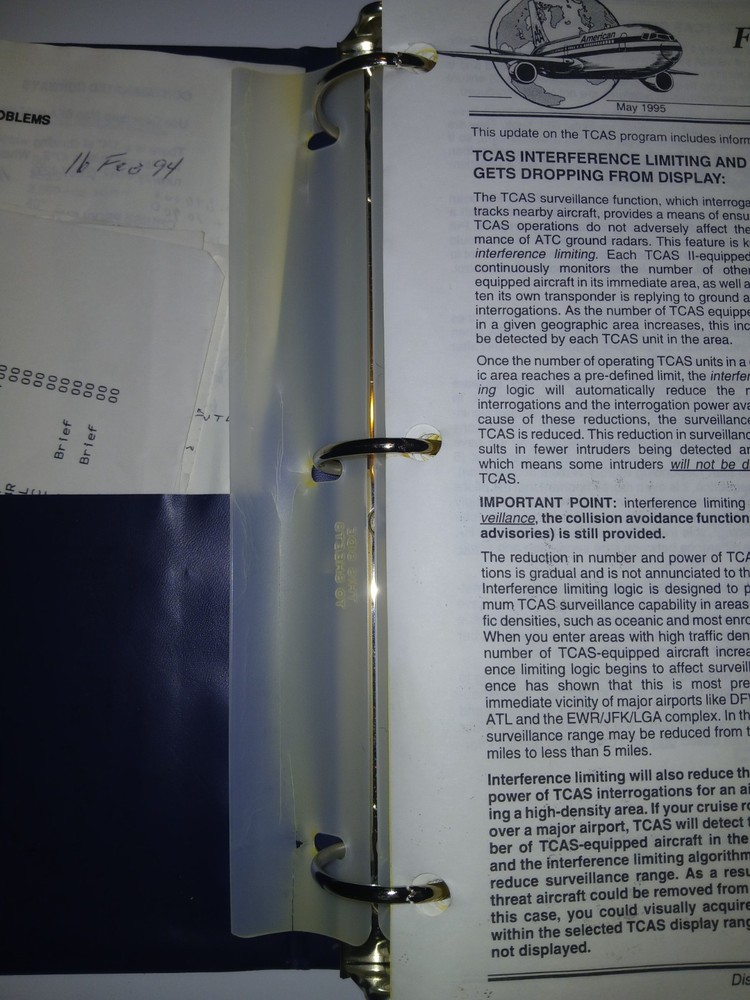 MD-11 Flight Operating Manual Vol. 2